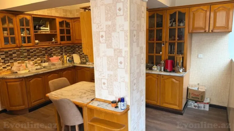 Satılır 5 otaqlı Mənzil Köhnə tikili 140 m² Nizami m. - şəkil 3