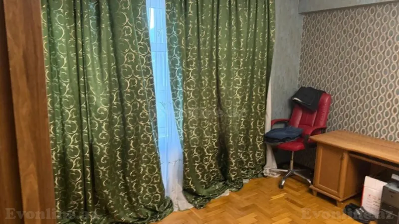 Satılır 5 otaqlı Mənzil Köhnə tikili 140 m² Nizami m. - şəkil 6