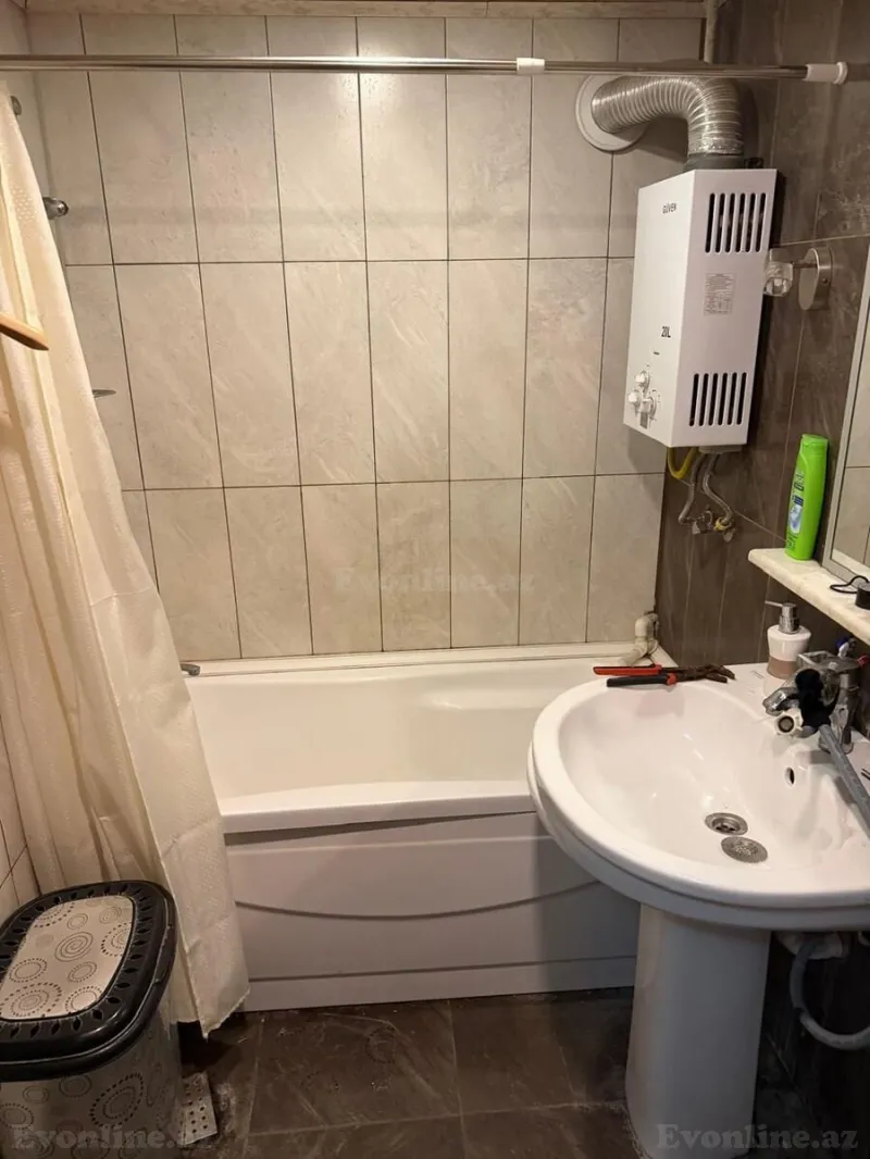 Satılır 5 otaqlı Mənzil Köhnə tikili 140 m² Nizami m. - şəkil 12