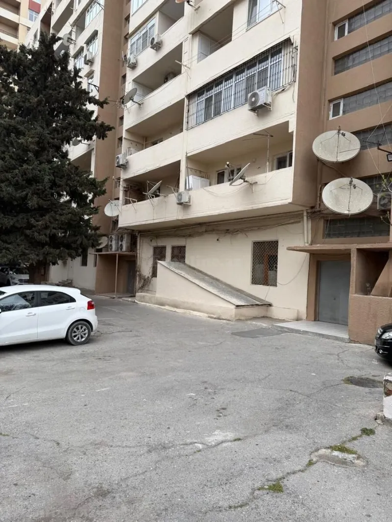 Satılır 5 otaqlı Mənzil Köhnə tikili 140 m² Nizami m. - şəkil 13