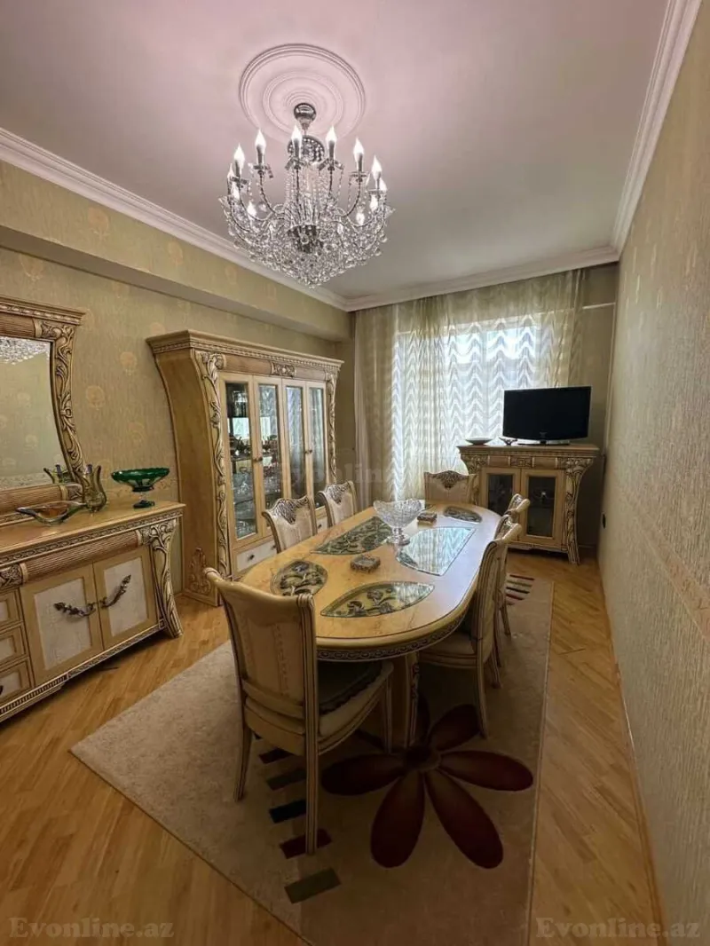 Satılır 4 otaqlı Mənzil Yeni tikili 120 m² İnşaatçılar m.