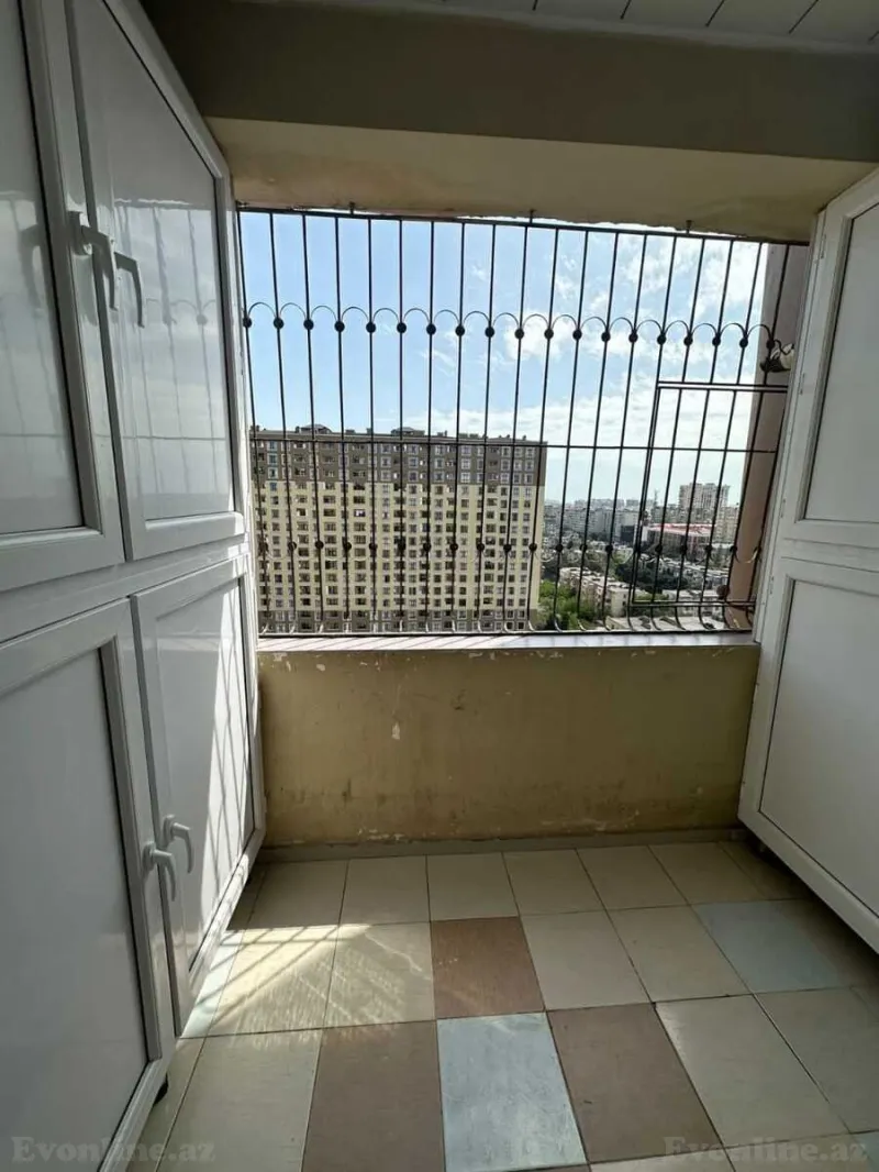 Satılır 4 otaqlı Mənzil Yeni tikili 120 m² İnşaatçılar m. - şəkil 26