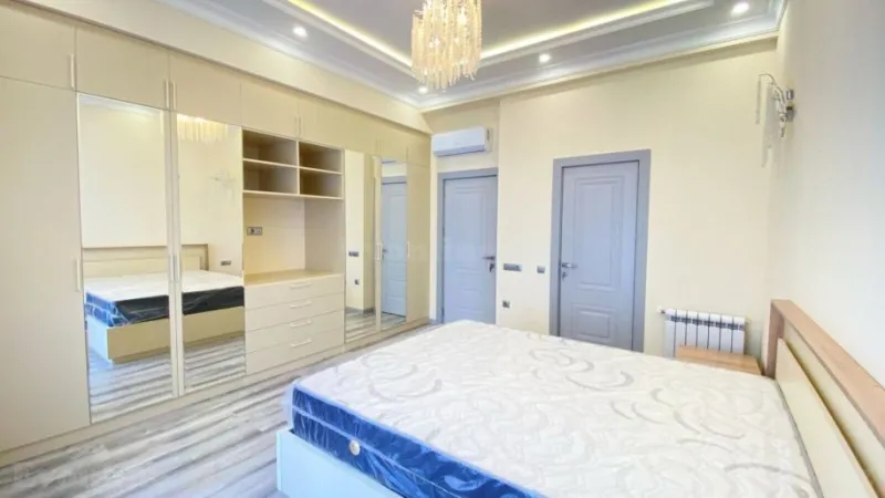 Satılır 4 otaqlı Mənzil Yeni tikili 121 m² Xətai r. - şəkil 8