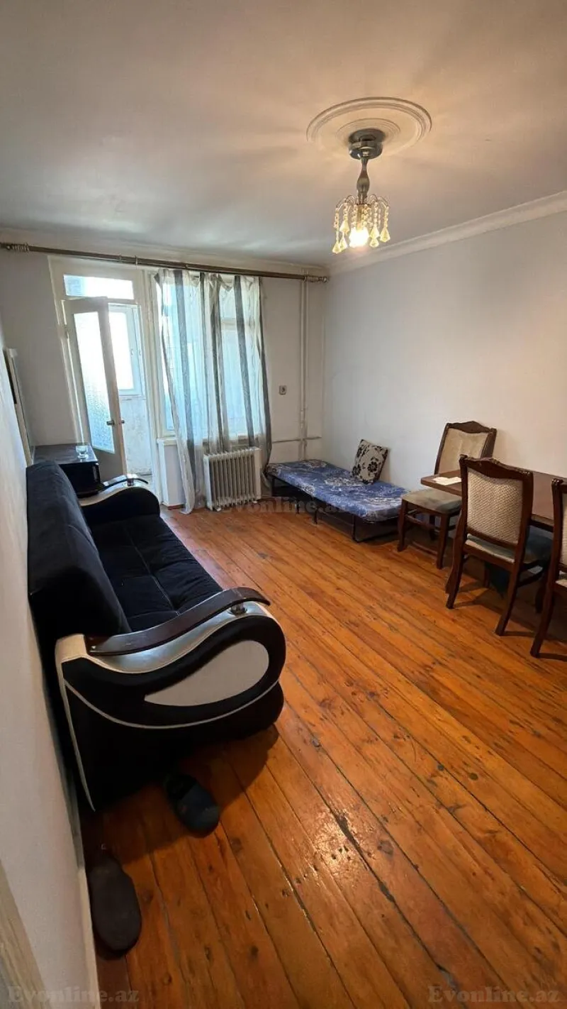 Kirayə verilir 2 otaqlı Mənzil Köhnə tikili 40 m² Yasamal
