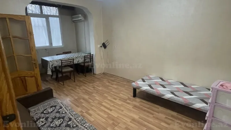 Kirayə verilir 2 otaqlı Mənzil Köhnə tikili 55 m² 1-ci mikrorayon