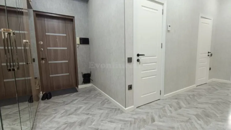 Kirayə verilir 3 otaqlı Mənzil Yeni tikili 120 m² Xətai m. - şəkil 12