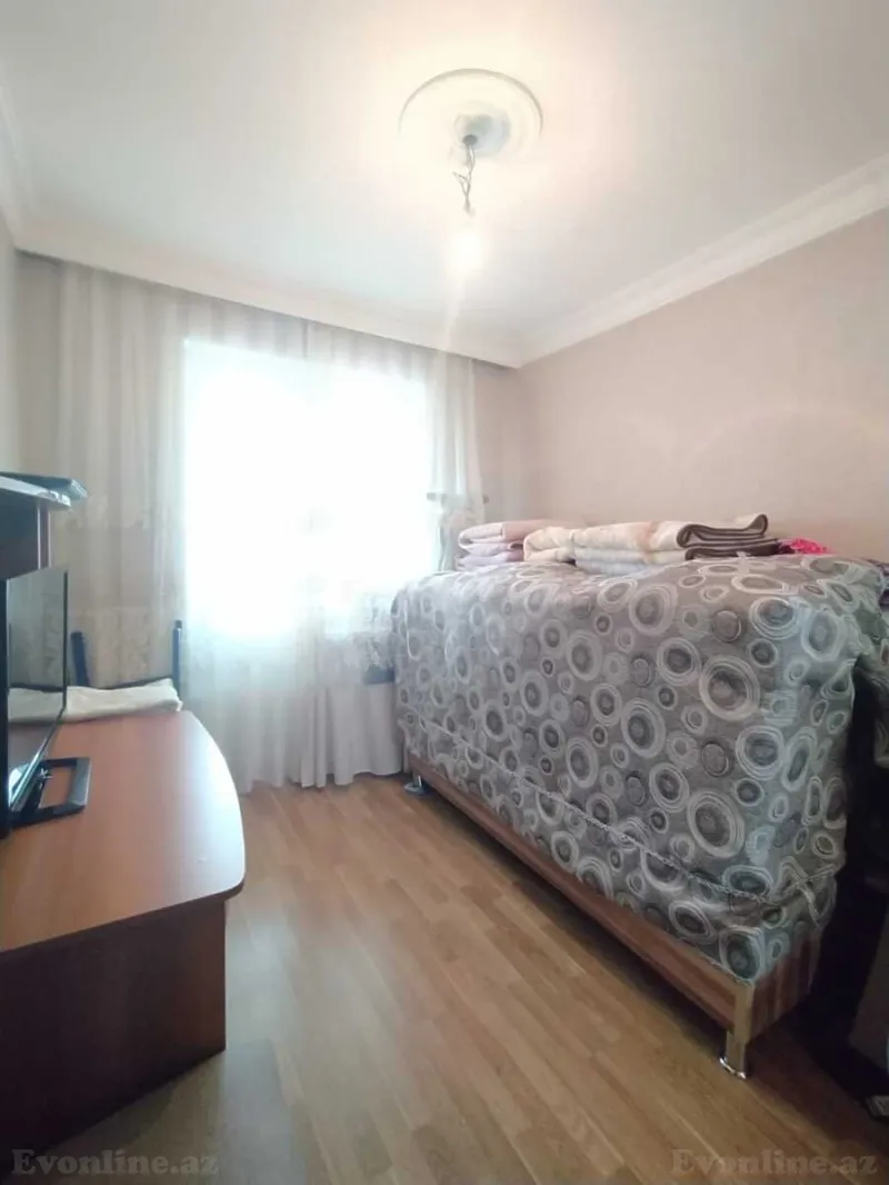 Satılır 4 otaqlı Mənzil Köhnə tikili 100 m² Sabunçu r. - şəkil 3