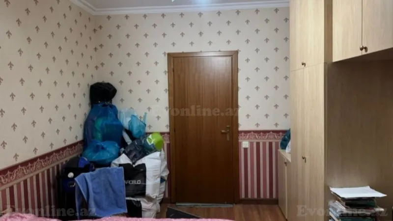 Satılır 3 otaqlı Mənzil Köhnə tikili 90 m² Əhmədli m.