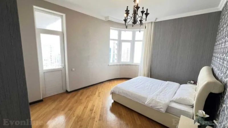 Satılır 3 otaqlı Mənzil Yeni tikili 160 m² Elmlər Akademiyası m. - şəkil 5