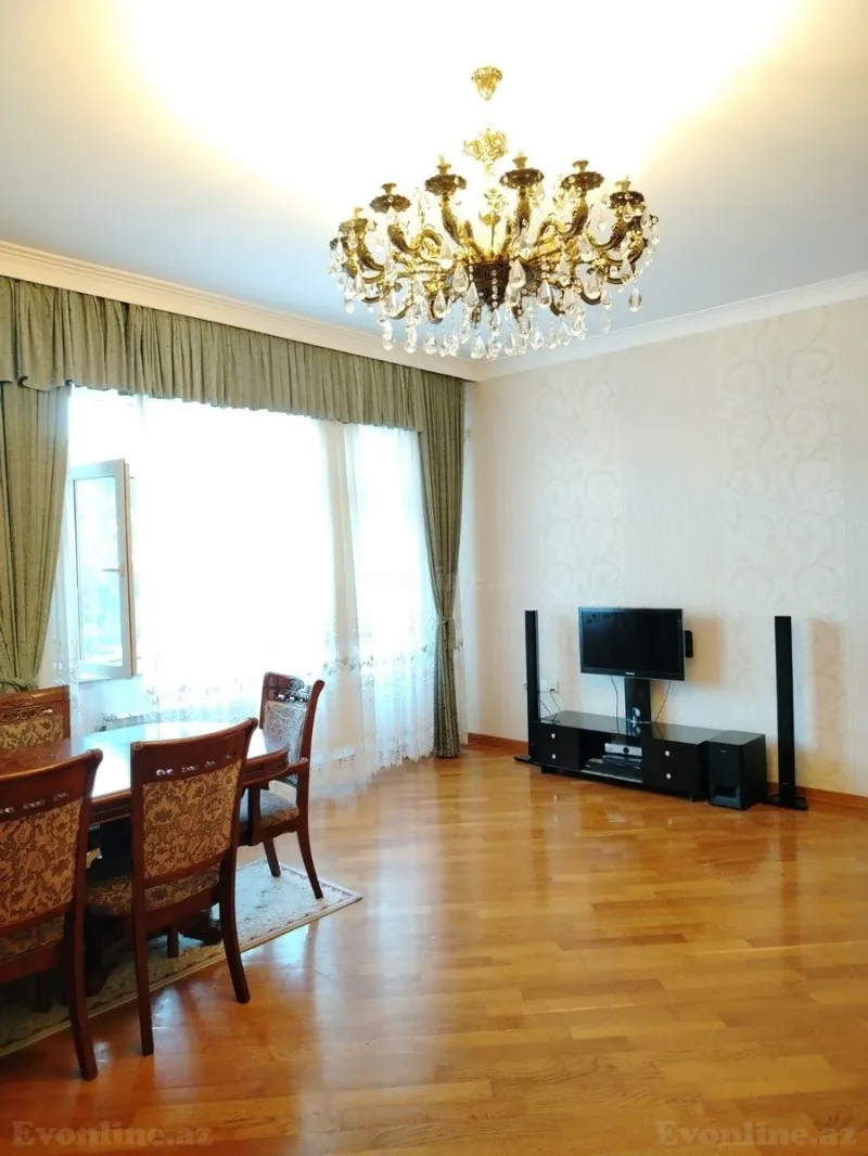 Satılır 4 otaqlı Mənzil Yeni tikili 130 m² 8-ci mikrorayon - şəkil 4