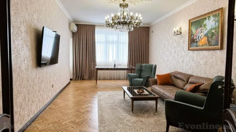 Satılır 4 otaqlı Mənzil Yeni tikili 165 m² Nəriman Nərimanov m.