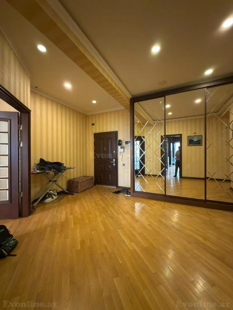 Satılır 4 otaqlı Mənzil Yeni tikili 220 m² Gənclik m. - şəkil 5