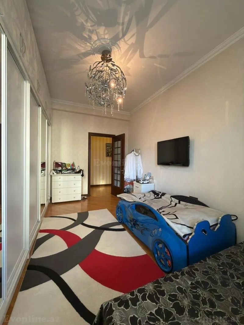 Satılır 4 otaqlı Mənzil Yeni tikili 220 m² Gənclik m. - şəkil 13