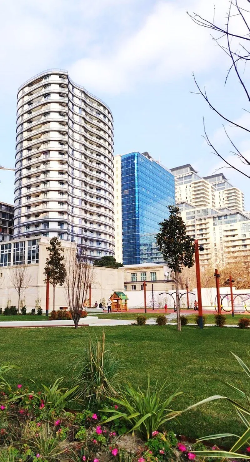 Satılır 3 otaqlı Mənzil Yeni tikili 102 m² 28 May m.