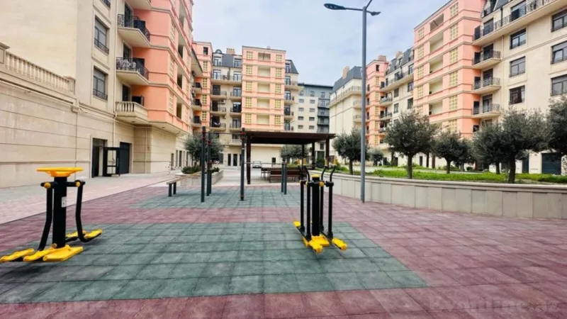 Satılır 4 otaqlı Mənzil Yeni tikili 121 m² Xətai r. - şəkil 2