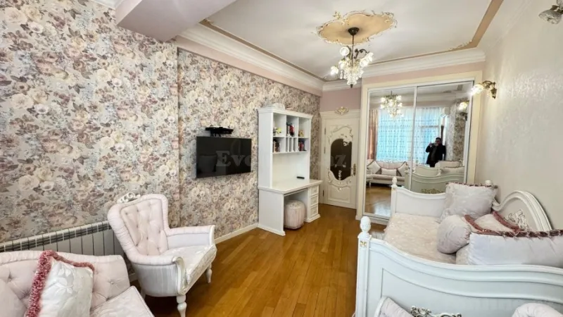 Satılır 4 otaqlı Mənzil Yeni tikili 217 m² 28 May m. - şəkil 13