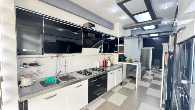 Satılır 4 otaqlı Mənzil Yeni tikili 217 m² 28 May m. - şəkil 15