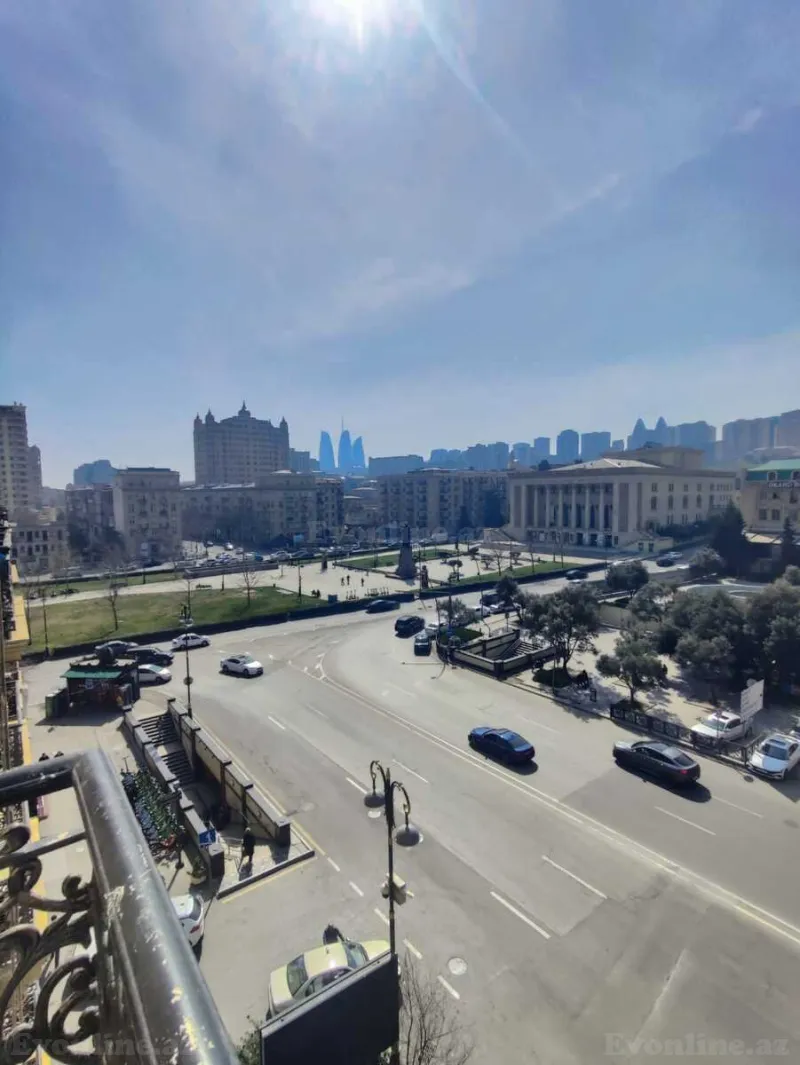 Satılır 2 otaqlı Mənzil Köhnə tikili 70 m² Nizami m. - şəkil 2