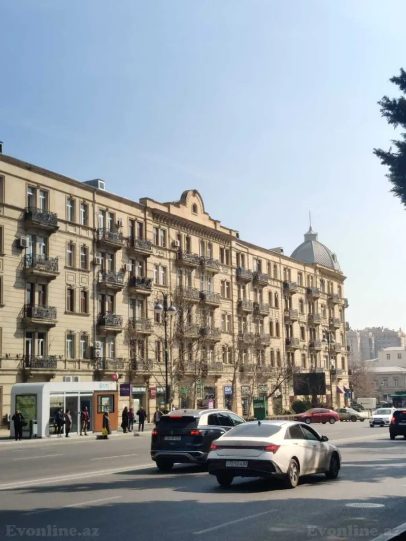 Satılır 2 otaqlı Mənzil Köhnə tikili 70 m² Nizami m. - şəkil 3