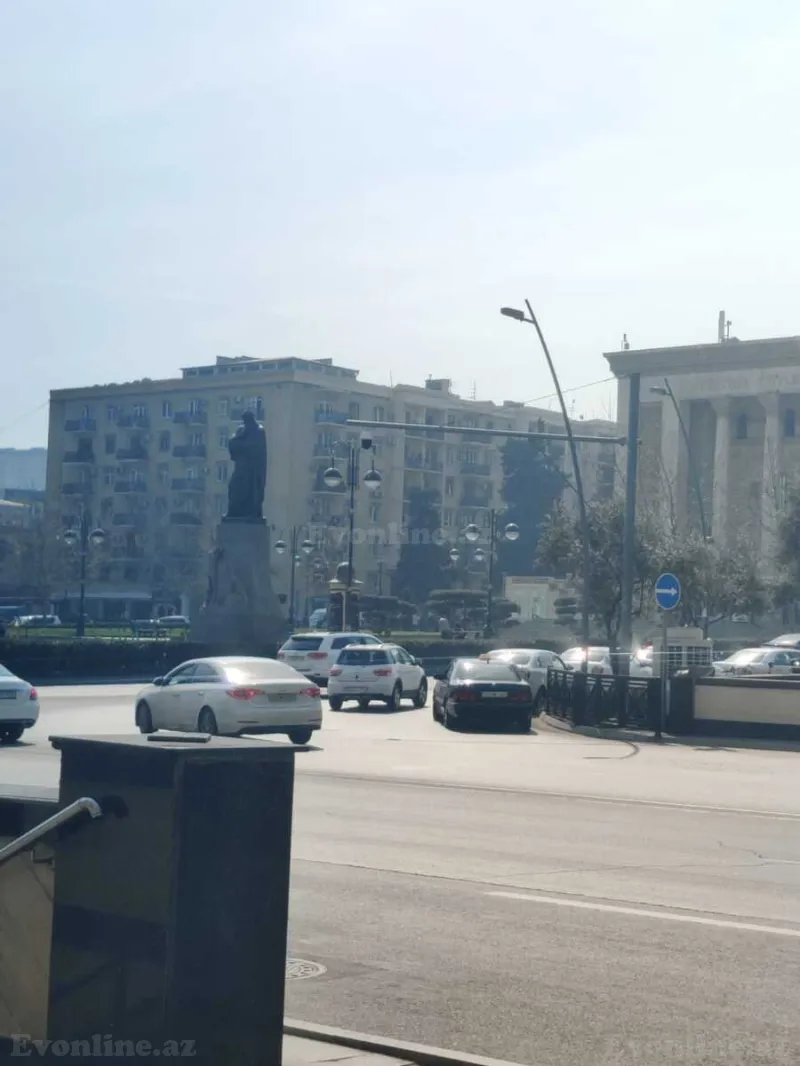 Satılır 2 otaqlı Mənzil Köhnə tikili 70 m² Nizami m. - şəkil 6