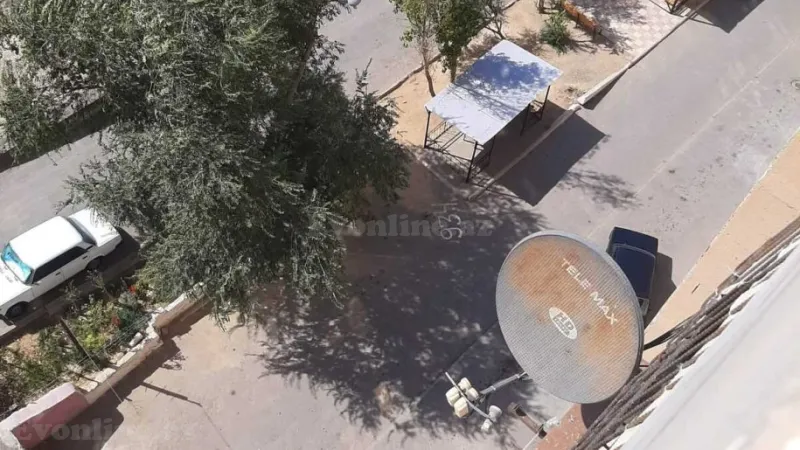 Satılır 3 otaqlı Mənzil Köhnə tikili 70 m² Suraxanı r. - şəkil 5