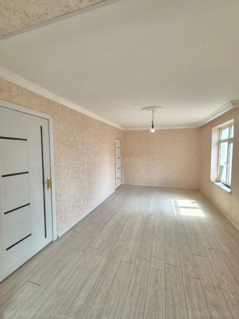 Satılır 2 otaqlı Mənzil Köhnə tikili 40 m² Yasamal - şəkil 2