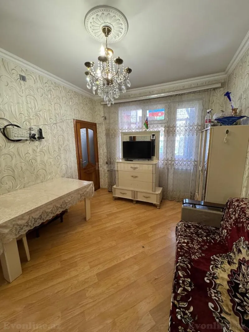 Satılır 2 otaqlı Mənzil Köhnə tikili 55 m² 4-cü mikrorayon - şəkil 2