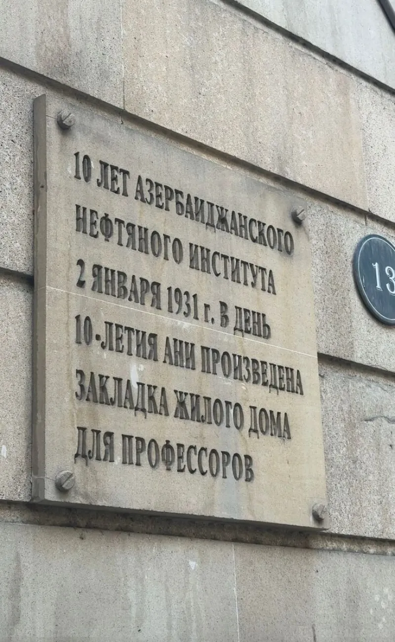 Satılır 4 otaqlı Mənzil Köhnə tikili 120 m² Sahil m. - şəkil 2