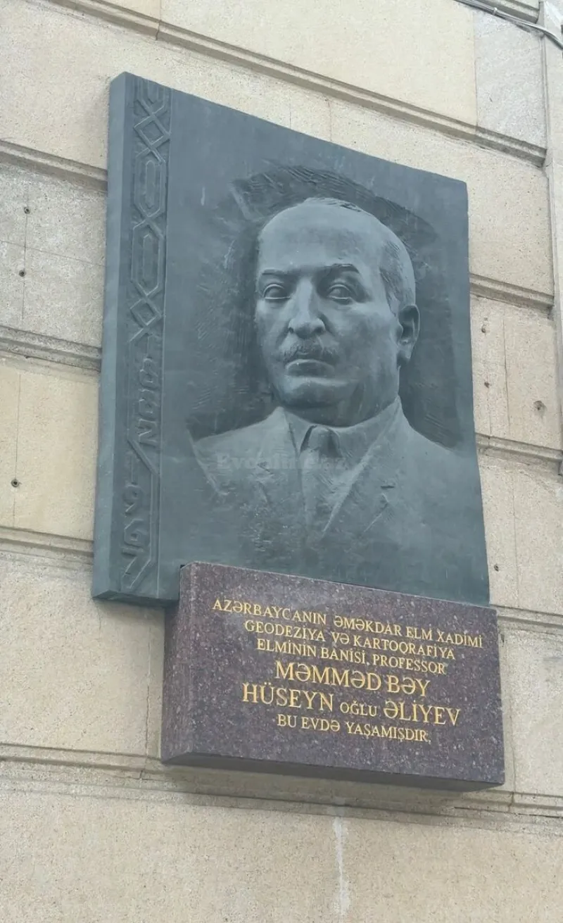 Satılır 4 otaqlı Mənzil Köhnə tikili 120 m² Sahil m. - şəkil 3