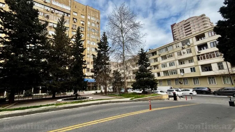 Satılır 3 otaqlı Mənzil Köhnə tikili 117.7 m² 28 May m. - şəkil 2