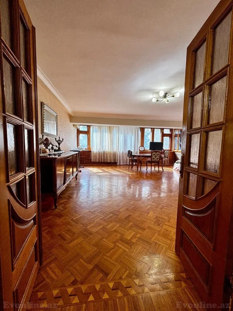 Satılır 3 otaqlı Mənzil Köhnə tikili 117.7 m² 28 May m. - şəkil 9