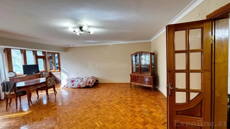 Satılır 3 otaqlı Mənzil Köhnə tikili 117.7 m² 28 May m. - şəkil 10