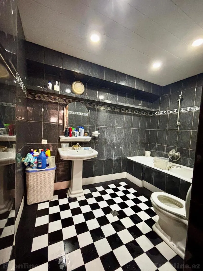 Satılır 3 otaqlı Mənzil Köhnə tikili 117.7 m² 28 May m. - şəkil 23