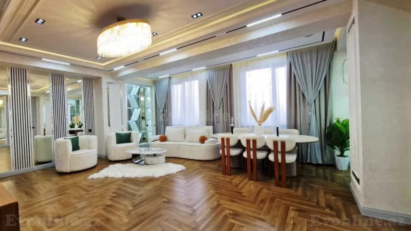 Satılır 4 otaqlı Mənzil Yeni tikili 186 m² Qara Qarayev m.