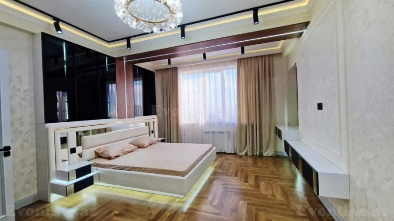 Satılır 4 otaqlı Mənzil Yeni tikili 186 m² Qara Qarayev m. - şəkil 6