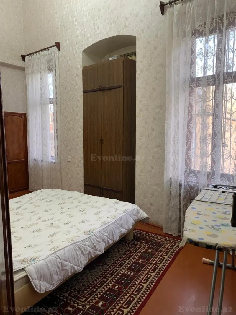 Kirayə verilir 2 otaqlı Mənzil Köhnə tikili 55 m² İçərişəhər m.