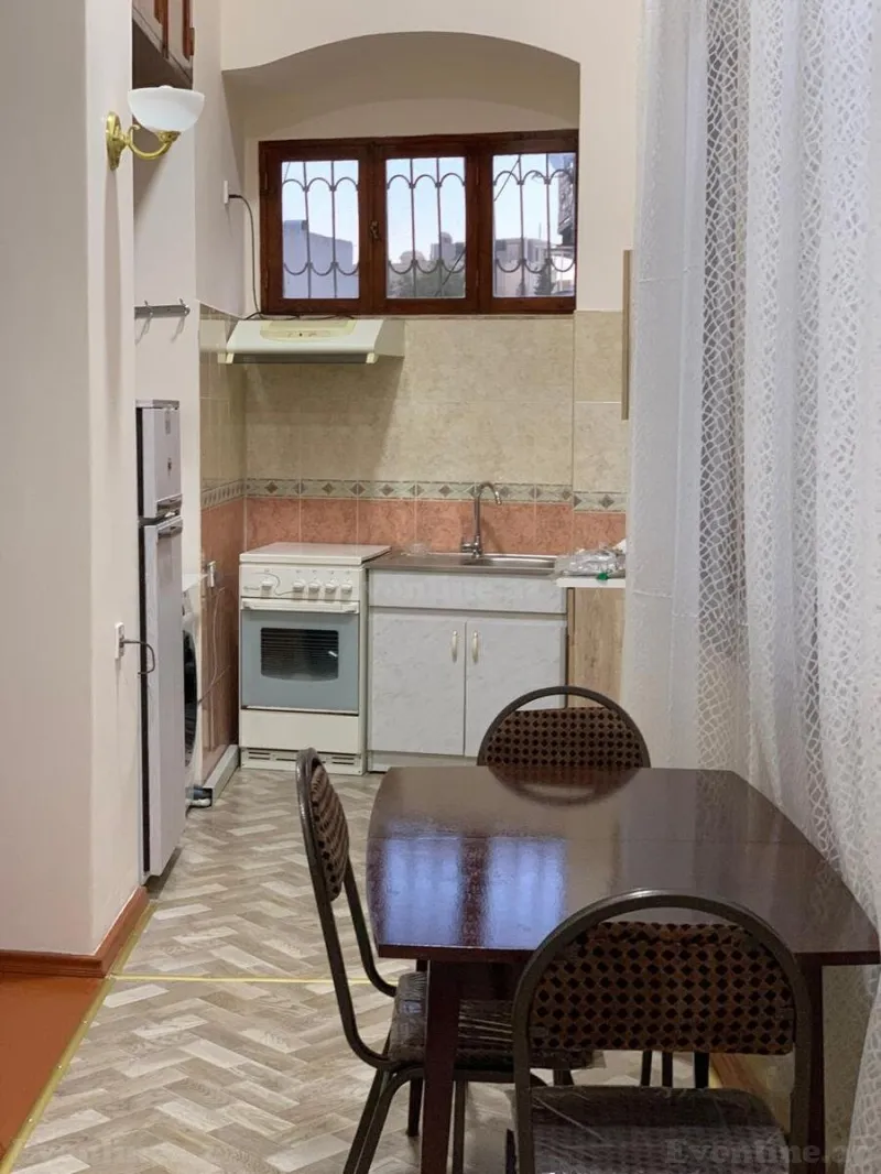 Kirayə verilir 2 otaqlı Mənzil Köhnə tikili 55 m² İçərişəhər m. - şəkil 6