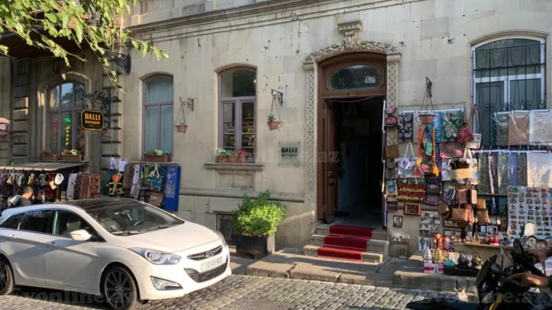 Kirayə verilir 2 otaqlı Mənzil Köhnə tikili 55 m² İçərişəhər m. - şəkil 17