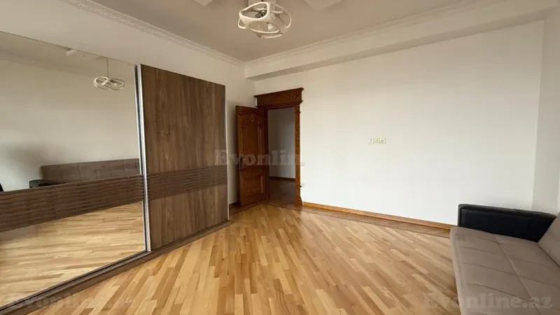 Kirayə verilir 3 otaqlı Mənzil Yeni tikili 156 m² Nərimanov r. - şəkil 8