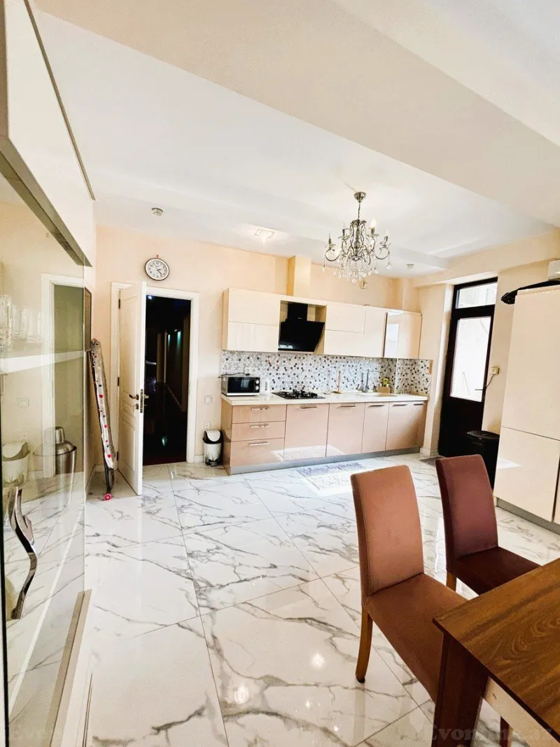 Satılır 4 otaqlı Mənzil Yeni tikili 187.7 m² 28 May m. - şəkil 19