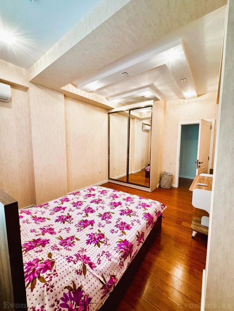 Satılır 4 otaqlı Mənzil Yeni tikili 187.7 m² 28 May m. - şəkil 22