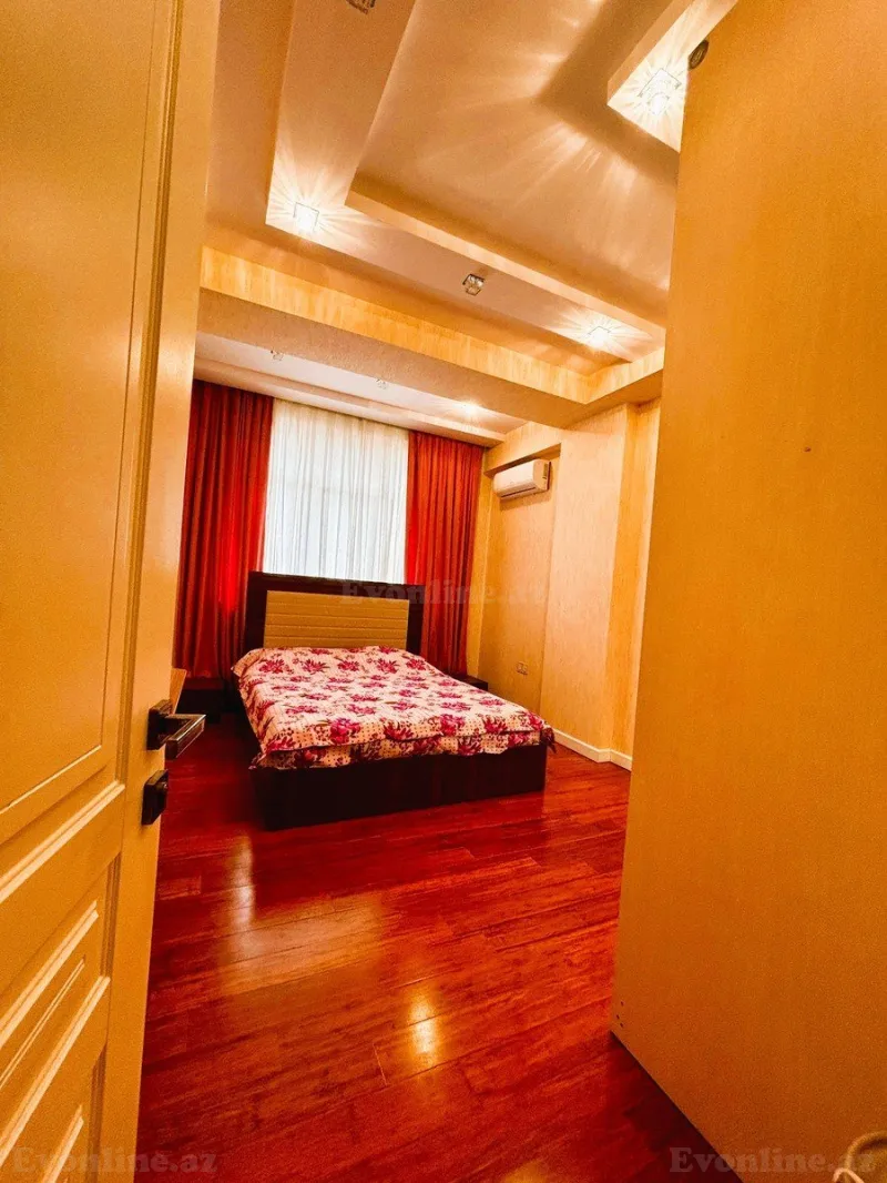 Satılır 4 otaqlı Mənzil Yeni tikili 187.7 m² 28 May m. - şəkil 24