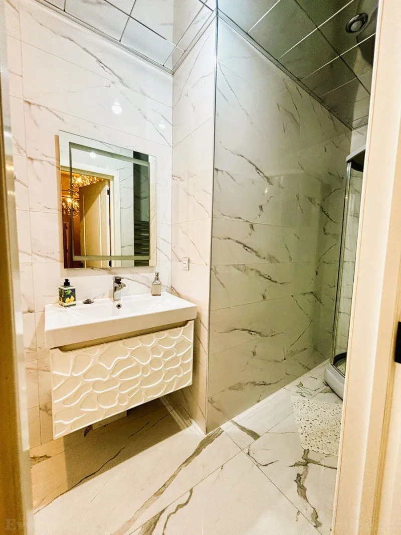 Satılır 4 otaqlı Mənzil Yeni tikili 187.7 m² 28 May m. - şəkil 27