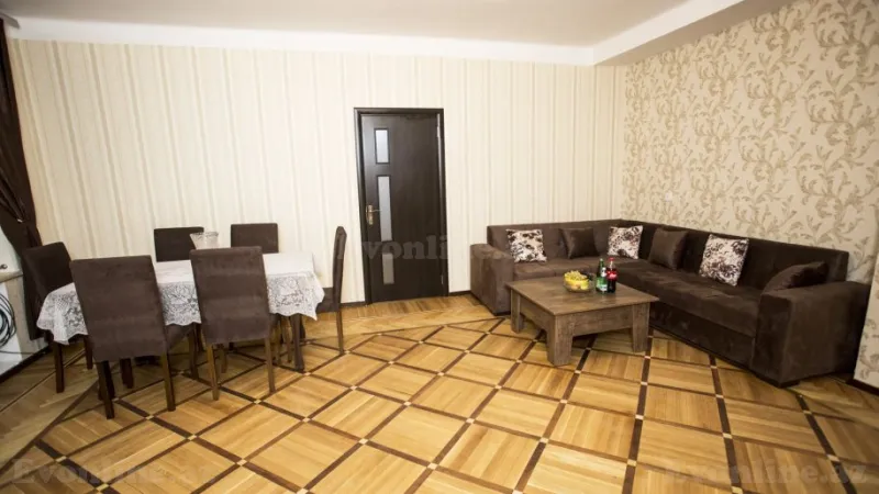 Kirayə verilir 4 otaqlı Mənzil Köhnə tikili 100 m² Sahil m. - şəkil 2