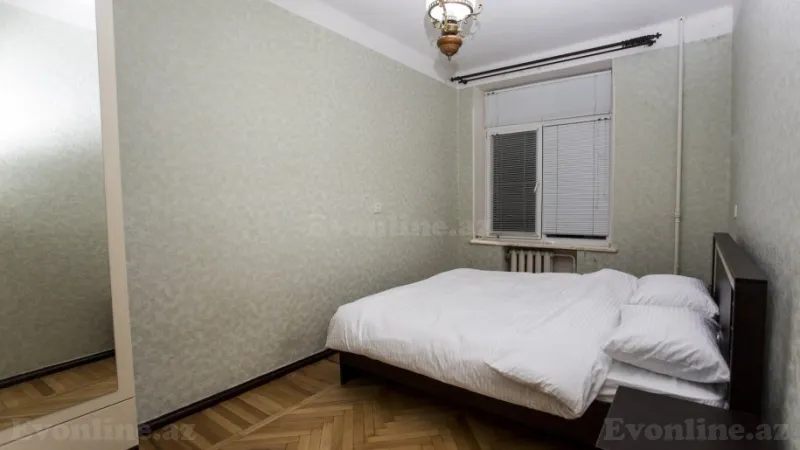 Kirayə verilir 4 otaqlı Mənzil Köhnə tikili 100 m² Sahil m. - şəkil 5