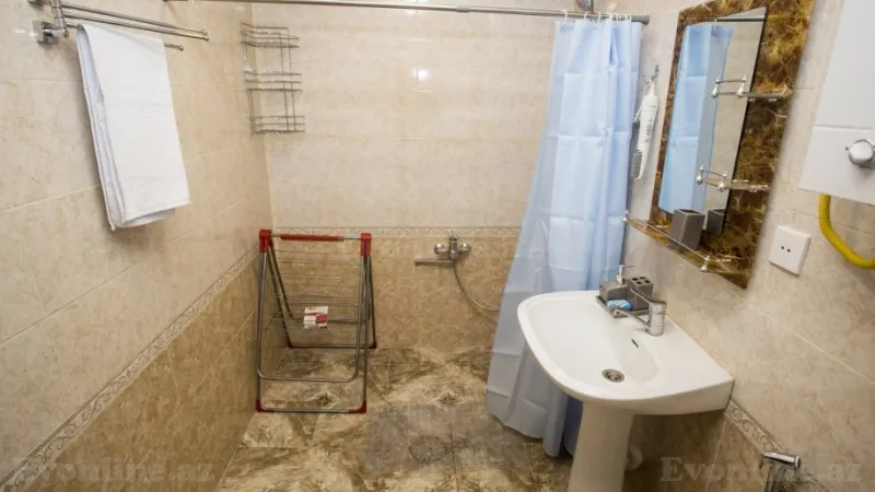 Kirayə verilir 4 otaqlı Mənzil Köhnə tikili 100 m² Sahil m. - şəkil 10