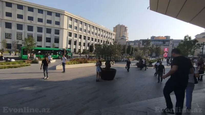 Satılır 4 otaqlı Mənzil Yeni tikili 172 m² 28 May m. - şəkil 2