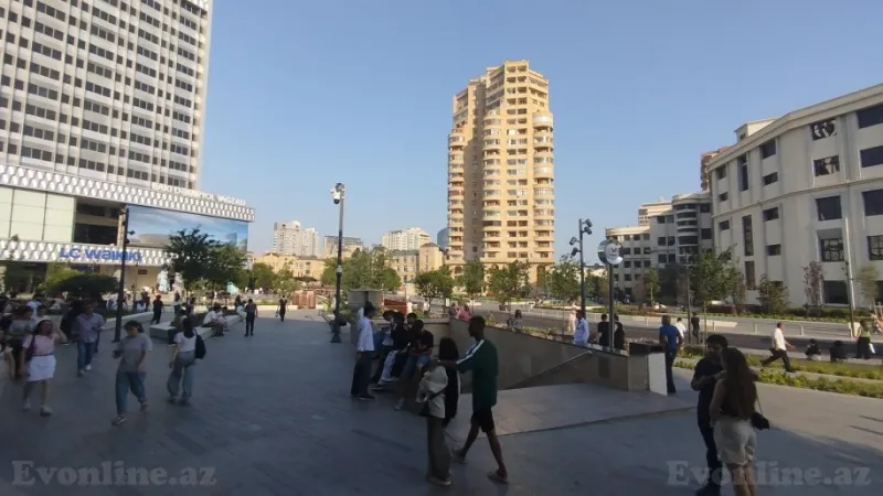 Satılır 4 otaqlı Mənzil Yeni tikili 172 m² 28 May m. - şəkil 3