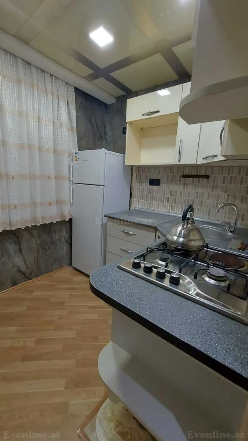 Kirayə verilir 2 otaqlı Mənzil Köhnə tikili 55 m² Neftçilər m. - şəkil 12