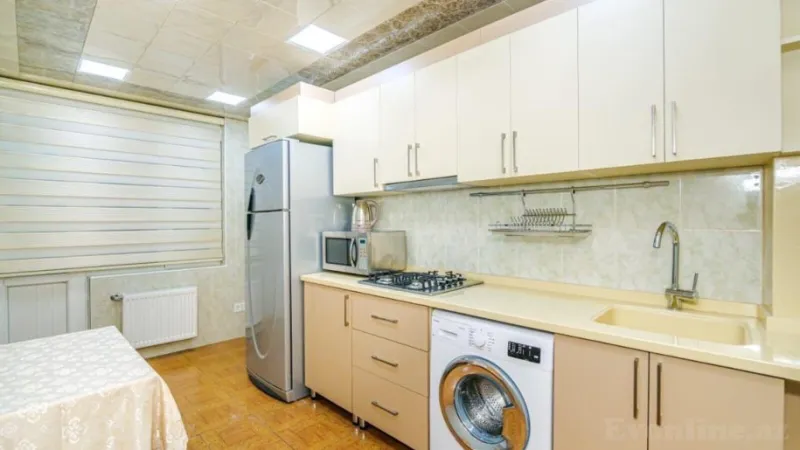 Kirayə verilir 3 otaqlı Mənzil Köhnə tikili 100 m² 28 May m. - şəkil 12